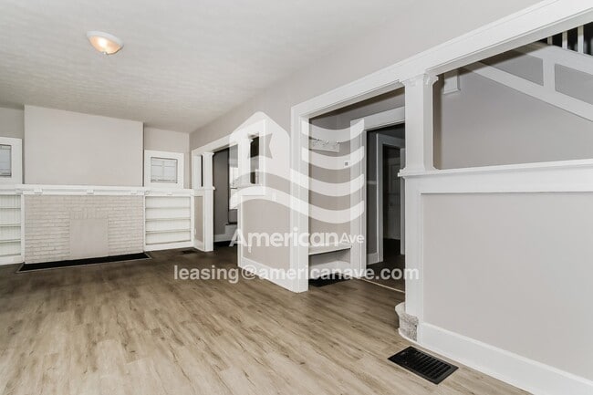 Photo - 1015 W 32nd St