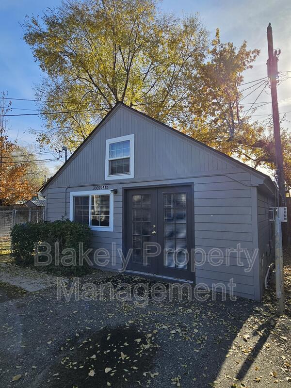 Building Photo - 3009 W Overland Rd Rental