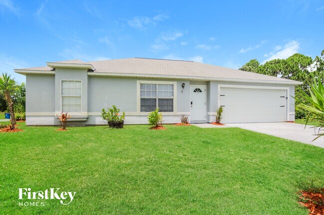 Photo - 1992 Tranter Ave SE