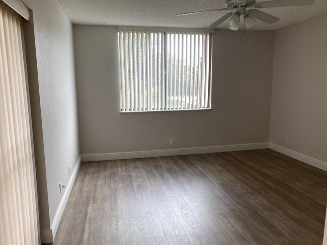 Photo - 8069 Severn Dr
