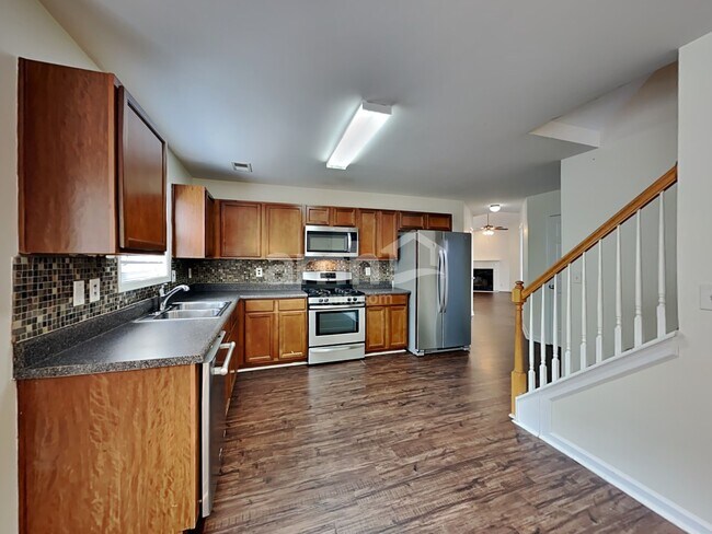 Photo - 3805 Hawk Tail Drive