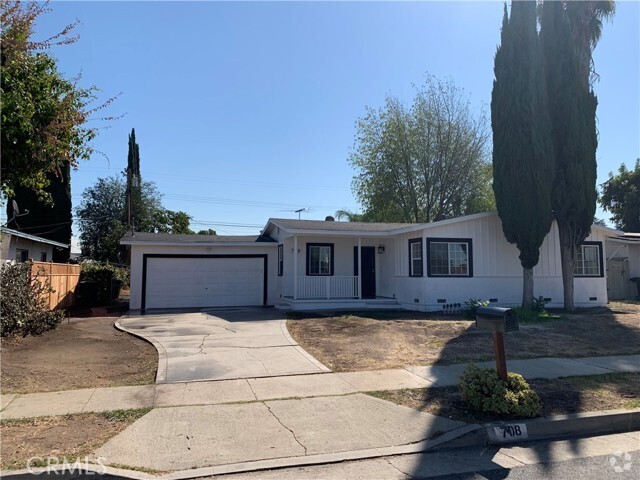 Building Photo - 708 S Hollenbeck St Rental