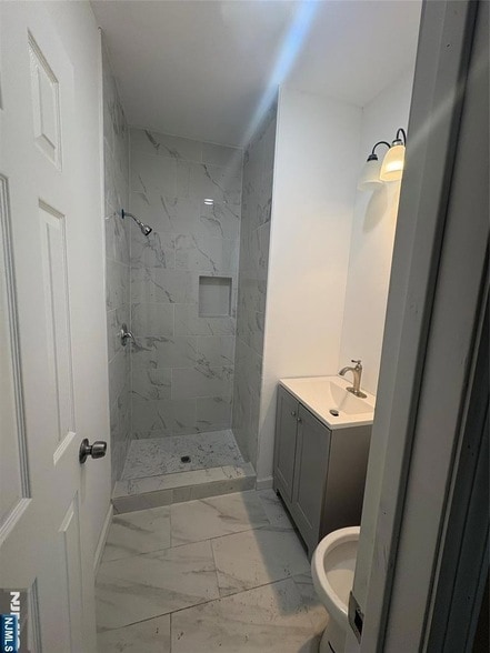 Photo - 172 N Main St Unit 3