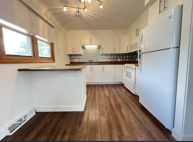 Photo - 2916 Johnson Ave NW