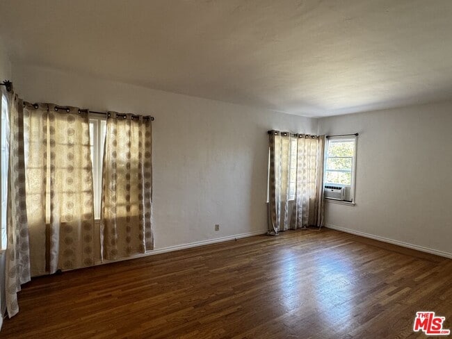 1242 Edris Dr