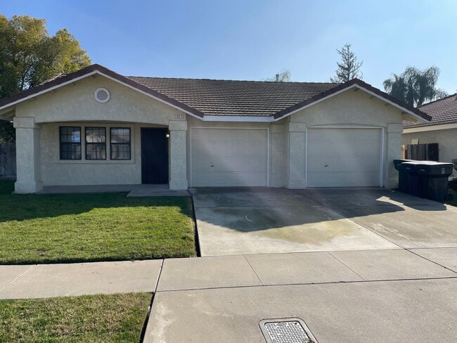 Photo - 1947 Henshaw Ave