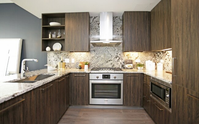 Photo - 721 N Hudson Ave Condo
