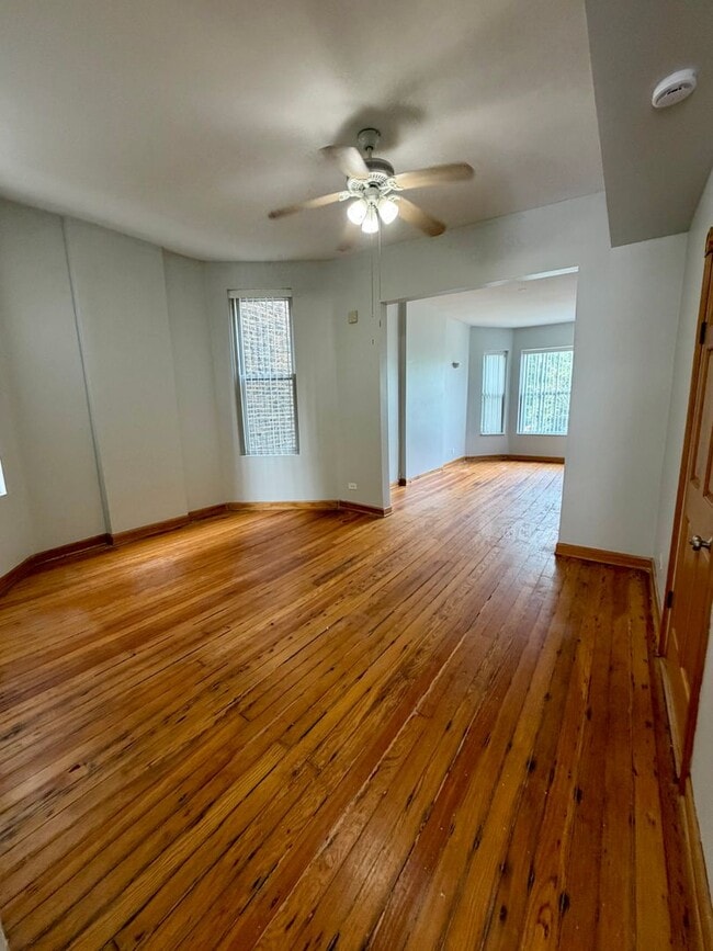 Building Photo - 1853 N Humboldt Blvd Unit 2