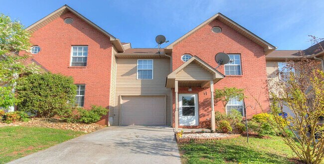 Photo - 814 Coleville Way