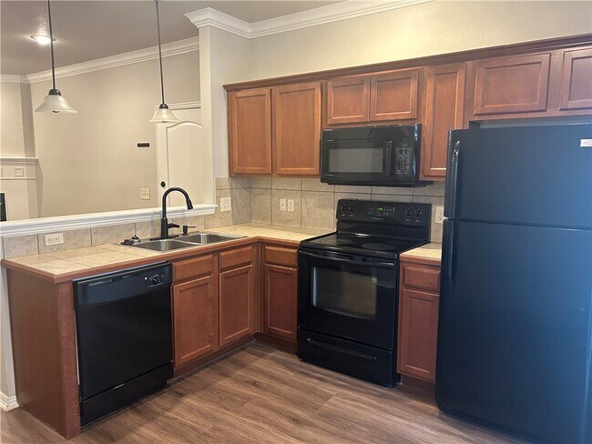Photo - 2670 N Valencia Ave Unit 3