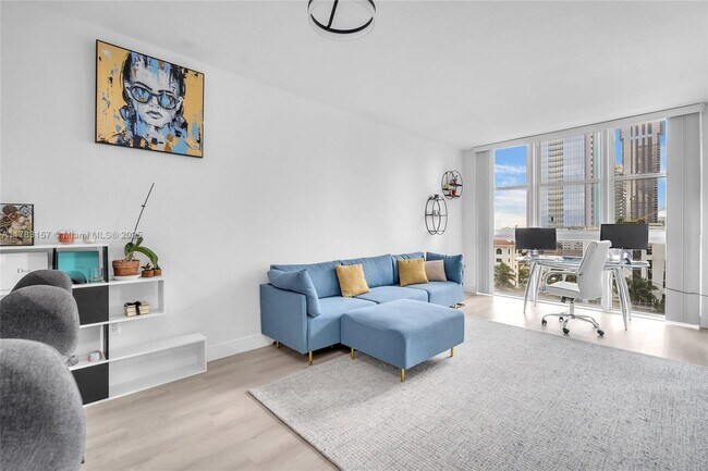 Photo - 500 NE 29th St Condo Unit # 905