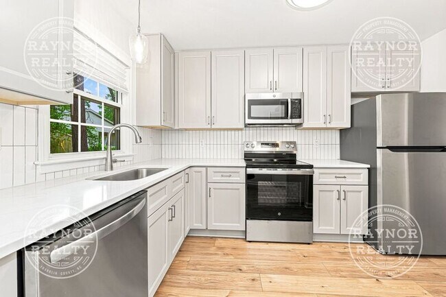 Photo - 2102 W Knox St