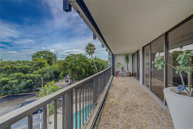 Photo - 5781 Biscayne Blvd Unit 403 B