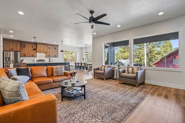 1013 Yew Wood St Unit SI ID1250612P