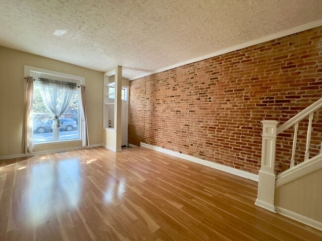 Photo - 22 N East Ave