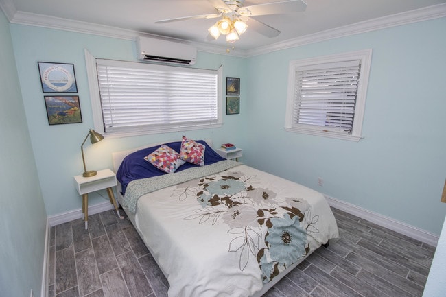 Photo - 1352 Cooper Dr