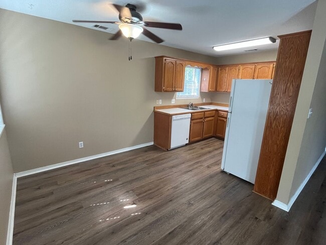 Photo - 2005 S Tampa Ave