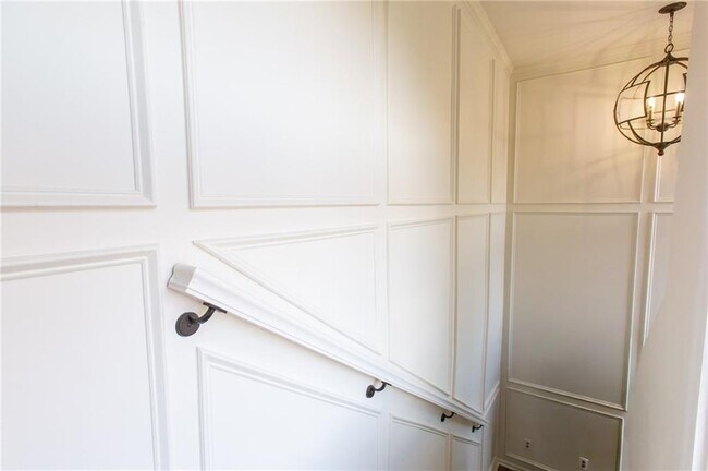 Photo - 45 St Claire Ln NE