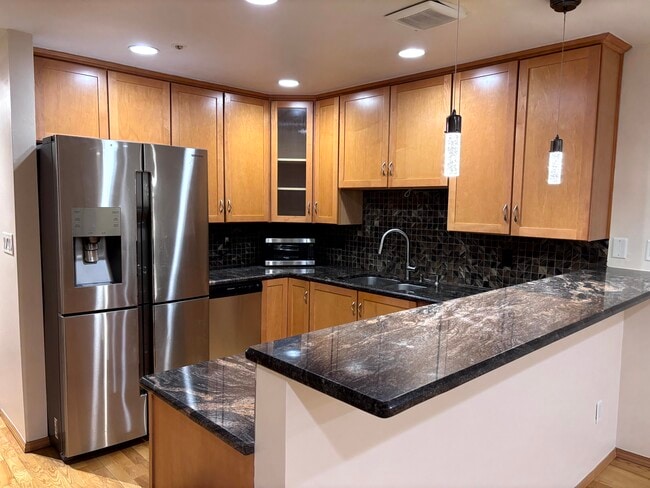 Building Photo - 4117 W Rivers Edge Cir Unit #10