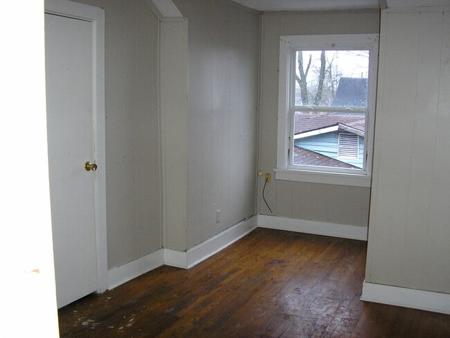 Photo - 630 Woodford Ave Unit 3