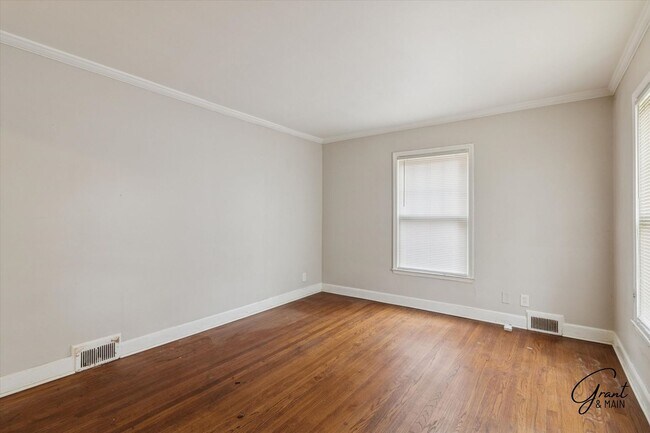 Photo - 10067 Grayton St Unit 1 - Lower