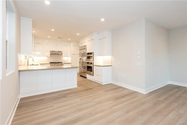 Photo - 589 McFadden St