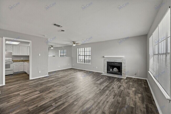 Photo - 600 Starlinda Ct