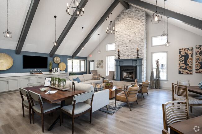 Office/Lobby - The Pointe at East River Place Apartments