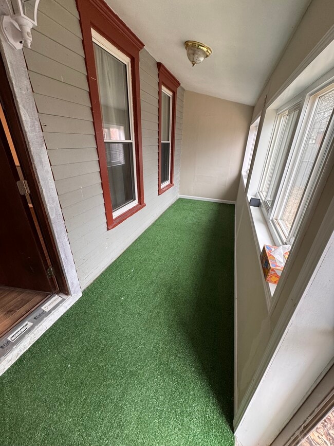 Porche lateral - 709 E Centerway Unidad 1