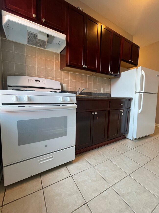 58 Ettrick Ter Apartments For Rent in Rutherford, NJ