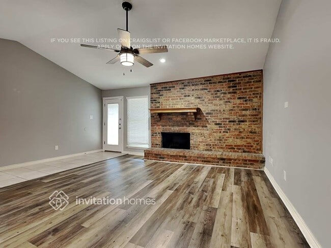 Photo - 4913 Cliffwood Dr