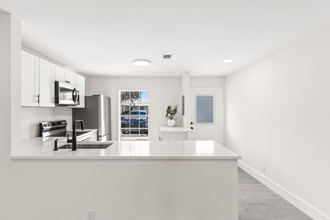 Photo - 551 Covered Bridge Blvd