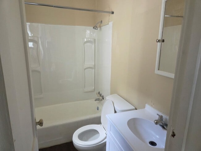 Photo - MGAM-800-802 1/2 N Mulberry St Unit 802