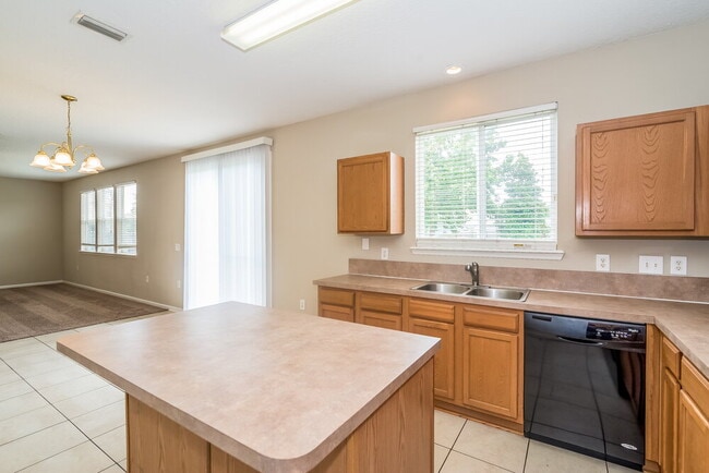 Photo - 2300 Justin Lake Dr