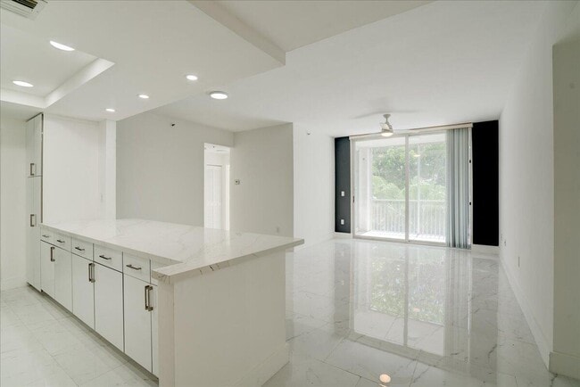 Photo - 9805 NW 52nd St Unit 407