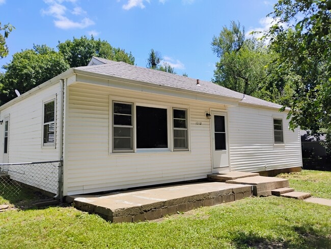 Main Photo - 1312 SW Glendale Dr