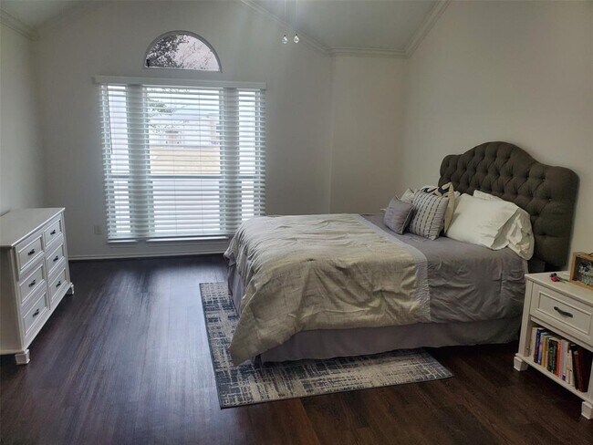 Photo - 6811 Independence Blvd