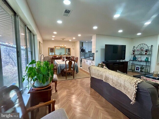 Photo - 18624 Walkers Choice Rd Unidad 6