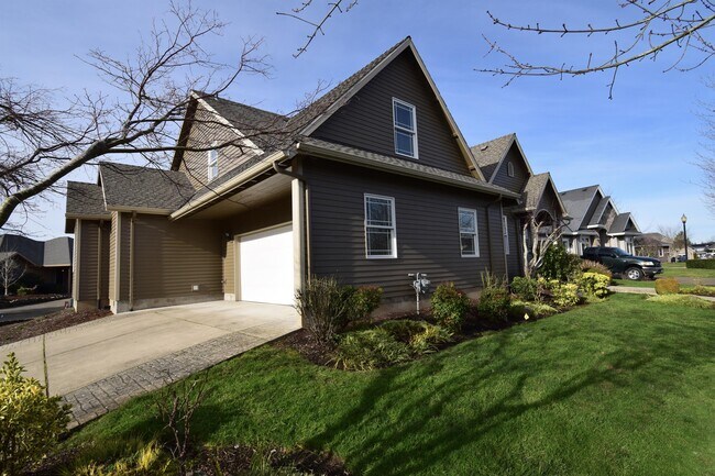 Photo - 2485 Meridian Dr