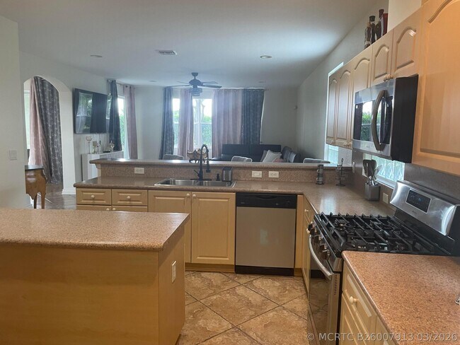 Photo - 10690 Old Hammock Wy