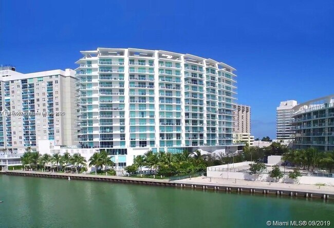 Building Photo - 6700 Indian Creek Dr Unit 1203