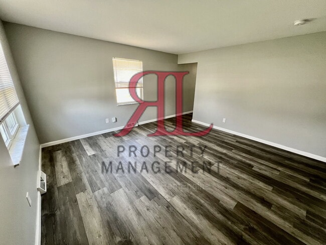 Photo - 2980 Reis Ave