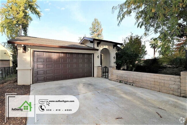 Building Photo - 875 Lakeview Dr Rental
