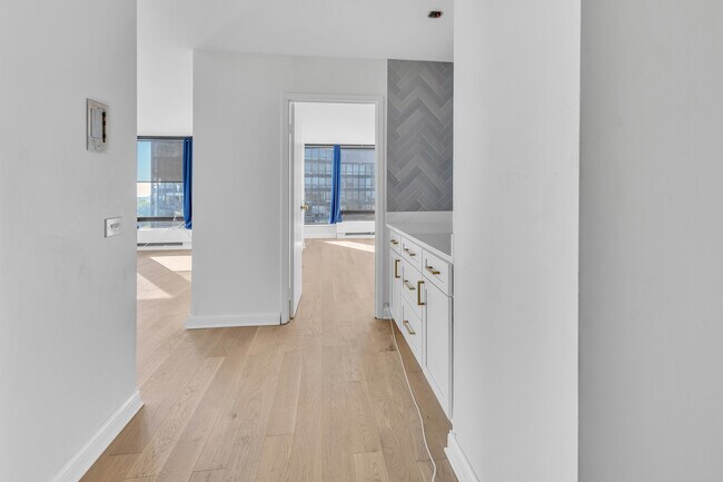 Photo - 5445 N Sheridan Rd Unit 1512