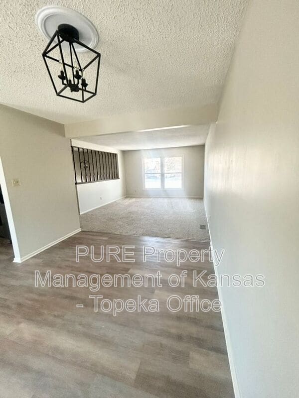 Photo - 2746 SE Lakeshore Blvd