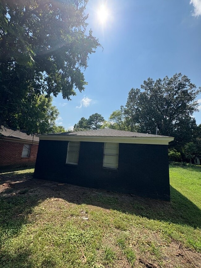 Building Photo - 1344-1346 Hyde Pk Blvd Unit 1346