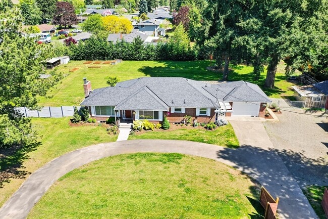 Building Photo - Stunning 4 bed + office, 4 bath rental home in Damascus!