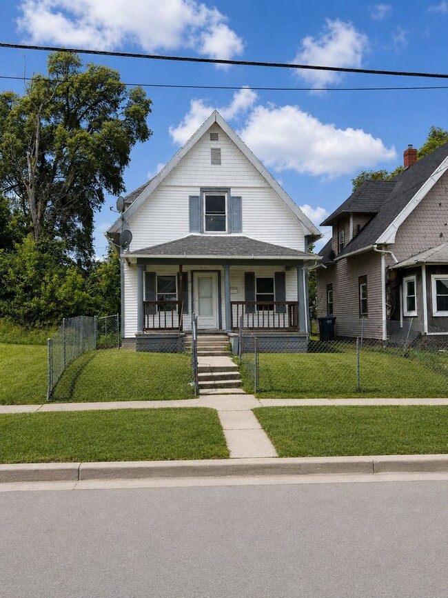 Building Photo - 2111 Hawthorne St