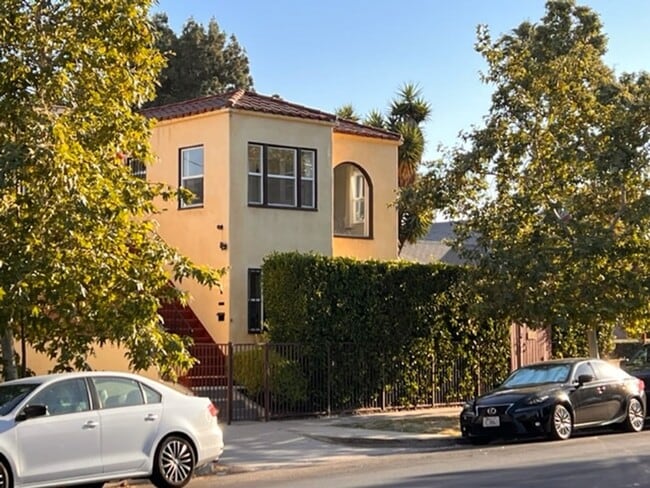 Photo - 5112 W 21st St Unidad #5114