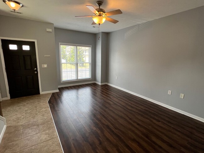 Photo - End Unit Towhouse with 2 Suites and Fenced...